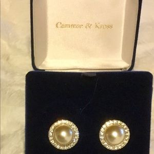 Gorgeous Pair of Faux Pearl Earrings! NWOT